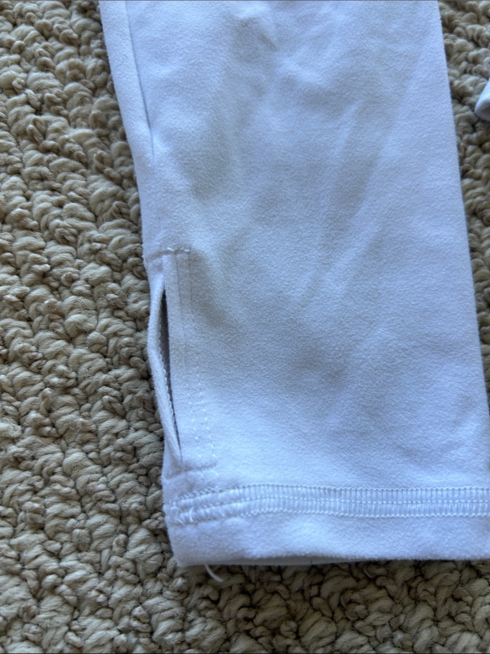 White Long-Sleeve Cropped Top - TNA golden - Picture 3 of 3